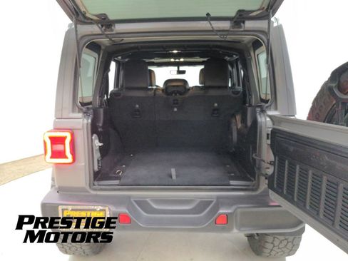 Used 2020 Jeep Wrangler Unlimited Sahara AWD/4WD image 30