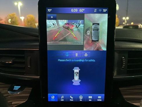 Certified 2022 Ford Explorer Limited w/ Limited Technology Package image 33