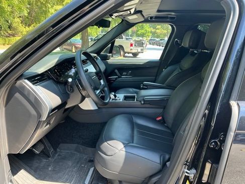 Used 2024 Land Rover Range Rover SV AWD/4WD image 5
