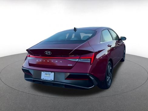 Used 2025 Hyundai Elantra Limited image 14