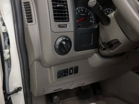 Used 2019 Nissan NV 3500 SV image 23