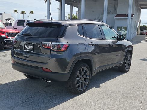 Used 2021 Jeep Compass Latitude w/ Sun and Sound Group image 5