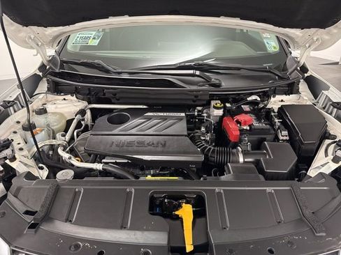 Used 2023 Nissan Rogue S image 29