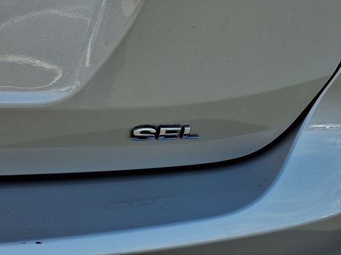 Used 2017 Ford Focus SEL w/ Interior Protection Package image 30