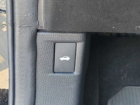 Used 2024 Honda Accord EX image 21