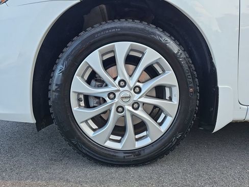 Used 2019 Nissan Sentra S w/ Appearance Package FWD image 24