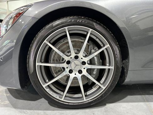Used 2019 Mercedes-Benz AMG GT Roadster image 8