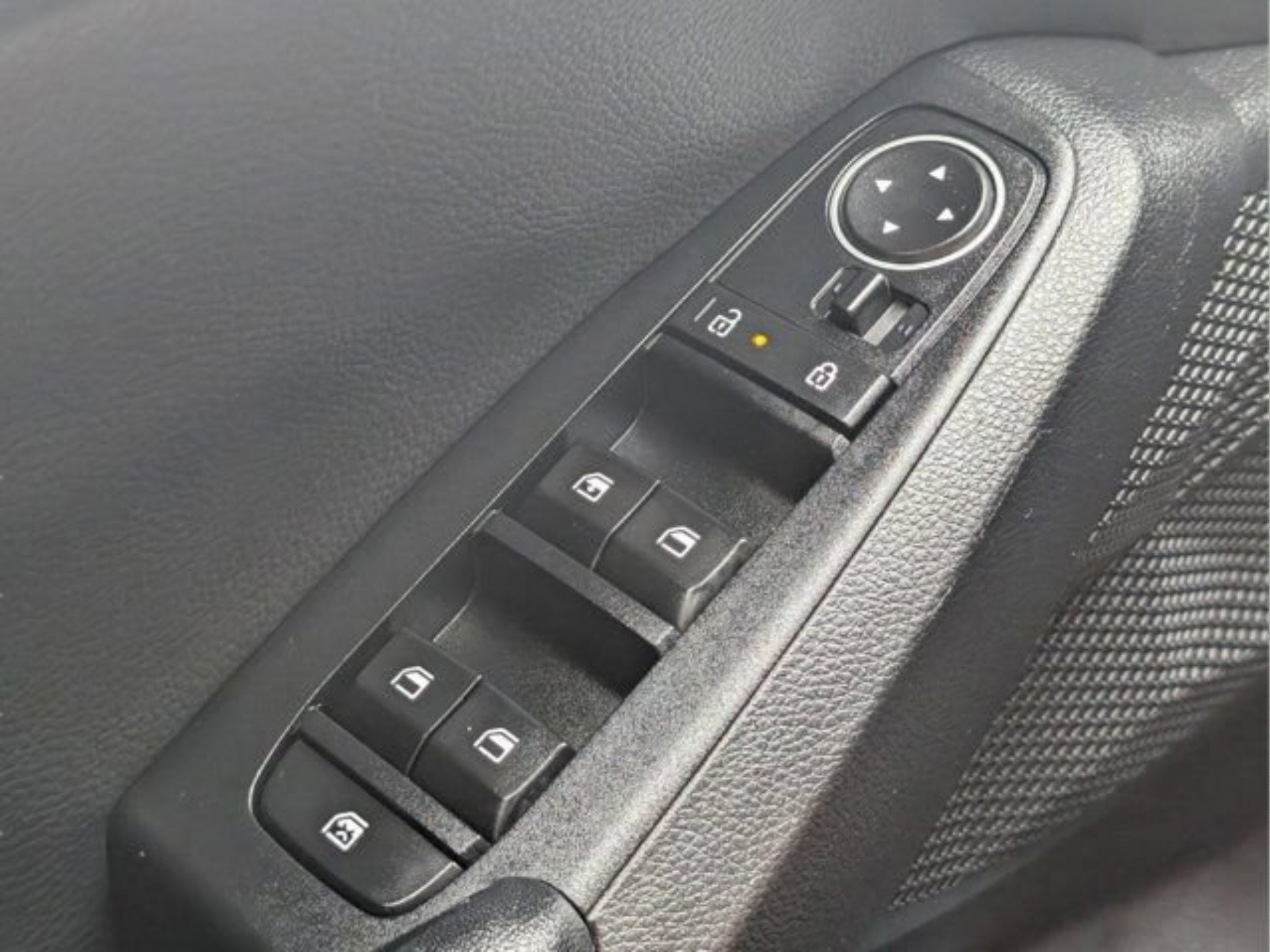 Used 2024 Kia Seltos X-Line AWD/4WD image 47