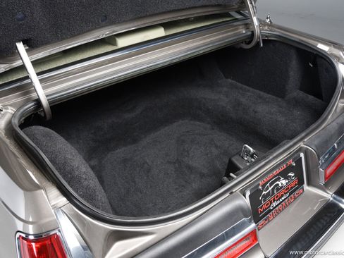 Used 1988 Lincoln Mark VII LSC RWD image 26