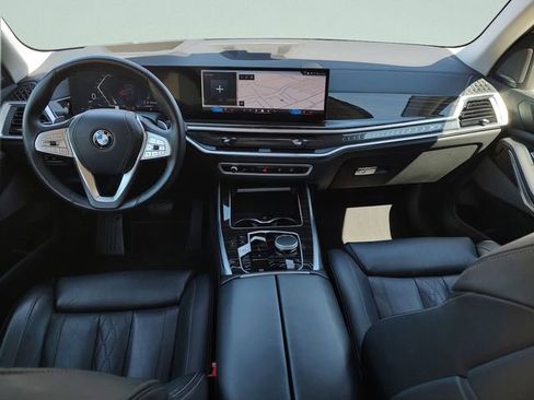 Used 2025 BMW X7 xDrive40i image 12