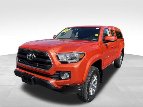 Used 2016 Toyota Tacoma SR5 AWD/4WD image 1