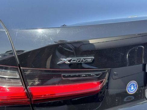 Used 2019 BMW 330i xDrive Sedan w/ Premium Package AWD/4WD image 14