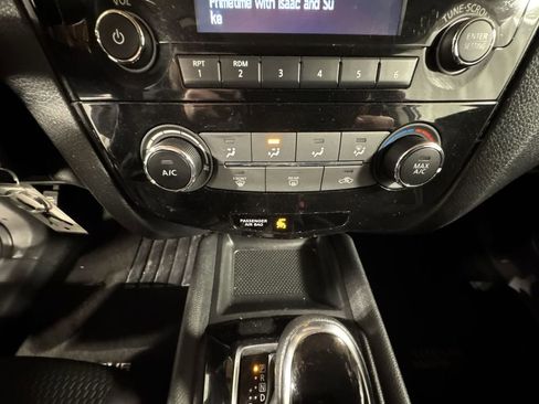 Used 2018 Nissan Rogue Sport S w/ S Appearance Package image 25