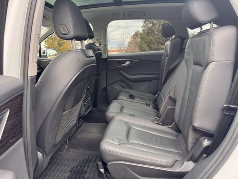 Used 2020 Audi Q7 2.0T Premium w/ Convenience Package image 14