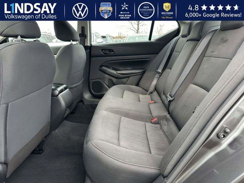 Used 2023 Nissan Altima 2.5 SV image 13