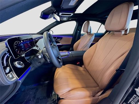 Used 2024 Mercedes-Benz E 350 4MATIC Sedan image 22