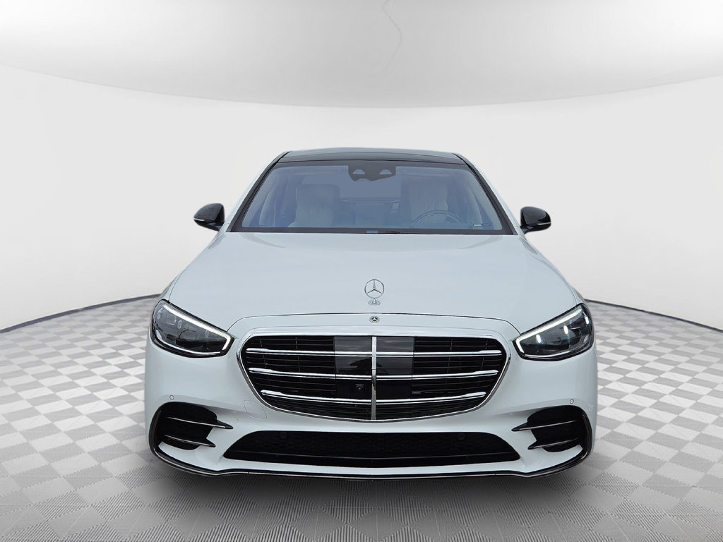 Used 2024 Mercedes-Benz S 580 4MATIC Sedan image 3