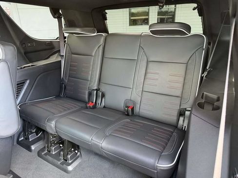 Used 2026 GMC Yukon AT4 Ultimate AWD/4WD image 10