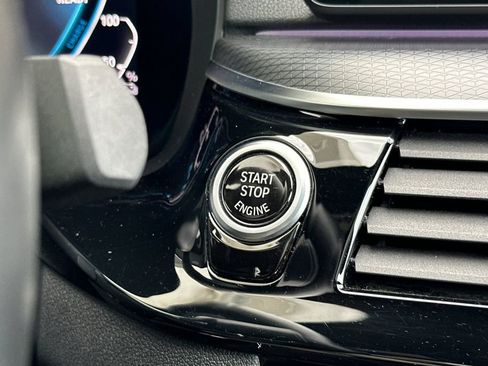 Used 2023 BMW 530e w/ M Sport Package image 24