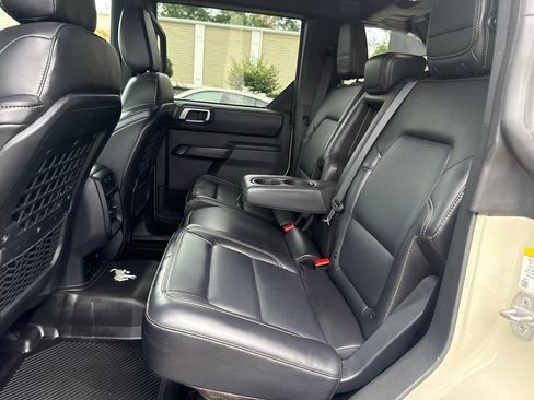 Used 2025 Ford Bronco Badlands AWD/4WD image 44