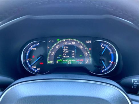 Used 2025 Toyota RAV4 XLE Premium image 25