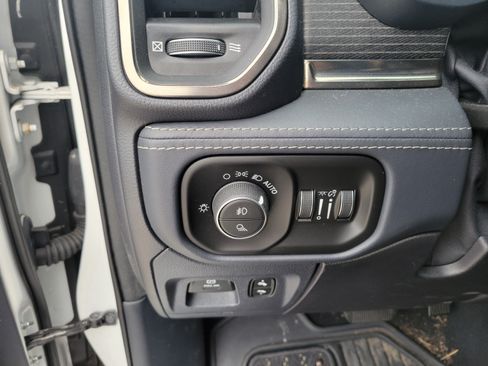 Certified 2019 RAM 1500 Limited RWD image 25