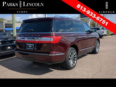 Used 2018 Lincoln Navigator Select RWD image 4