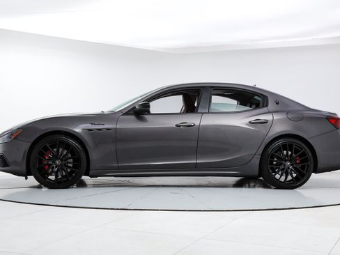 Certified 2023 Maserati Ghibli Modena RWD image 2