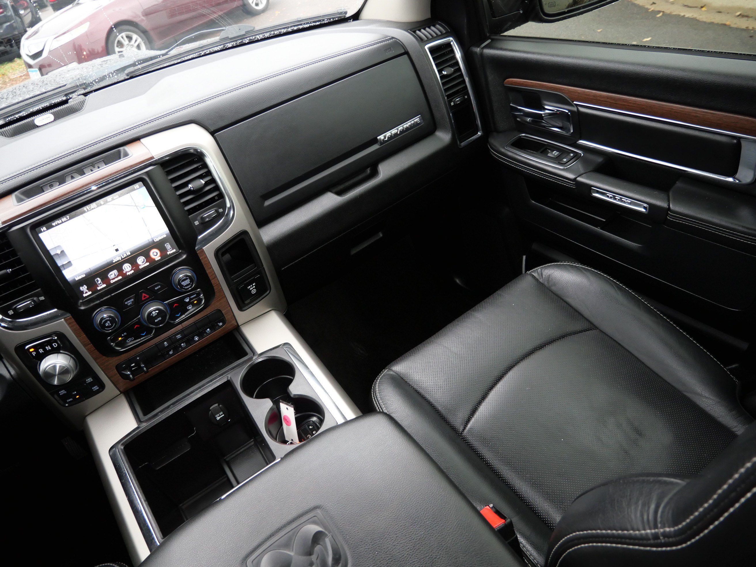 Used 2015 RAM 1500 Laramie w/ Convenience Group AWD/4WD image 11