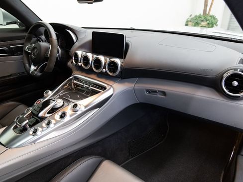 Used 2016 Mercedes-Benz AMG GT S w/ Exclusive Interior Package image 12