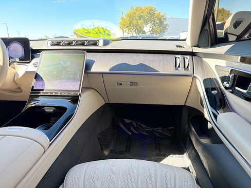 Used 2022 Mercedes-Benz S 500 4MATIC image 18
