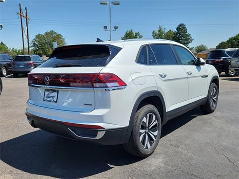 New 2026 Volkswagen Atlas Cross Sport SE image 3
