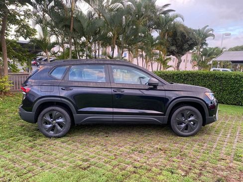 New 2026 Volkswagen Taos S image 8