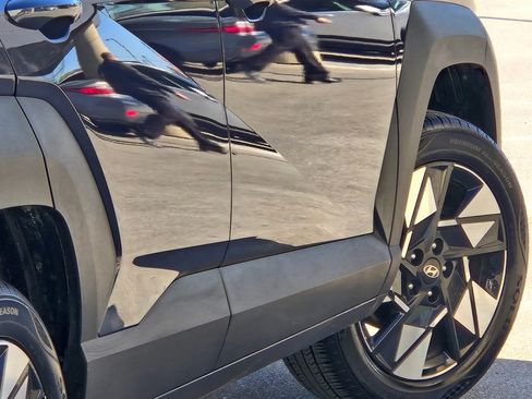 Certified 2025 Hyundai Kona SEL image 17