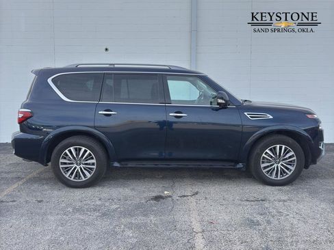 Used 2023 Nissan Armada SL w/ Captain's Chairs Package image 8