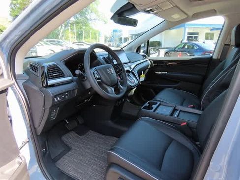 New 2026 Honda Odyssey Touring image 2