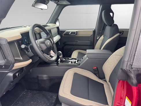 New 2025 Ford Bronco Big Bend image 9