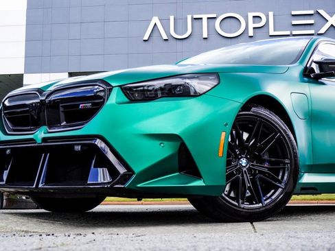Used 2025 BMW M5 w/ Carbon Package AWD/4WD image 2