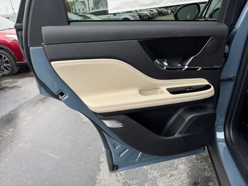 New 2026 Lincoln Corsair Premiere image 25