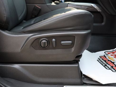 Used 2022 Chevrolet Silverado 1500 LTZ image 39