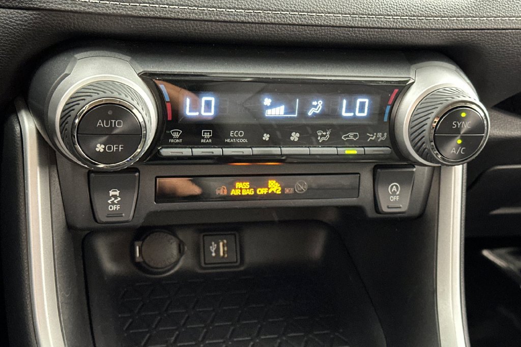Used 2023 Toyota RAV4 XLE FWD image 23
