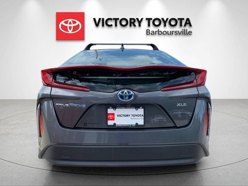 Used 2022 Toyota Prius Prime XLE FWD image 4