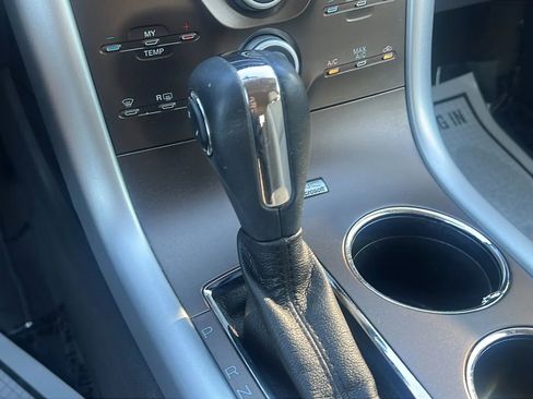 Used 2012 Ford Edge SEL FWD image 17