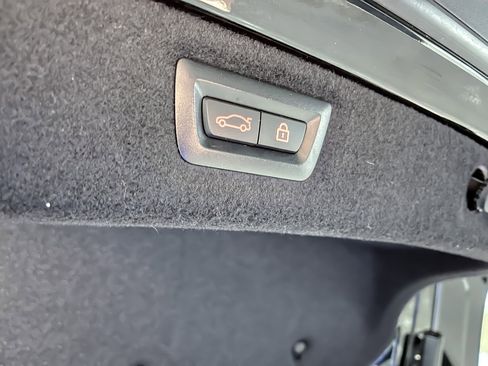 Used 2022 BMW 840i Convertible w/ Driving Assistance Package image 10