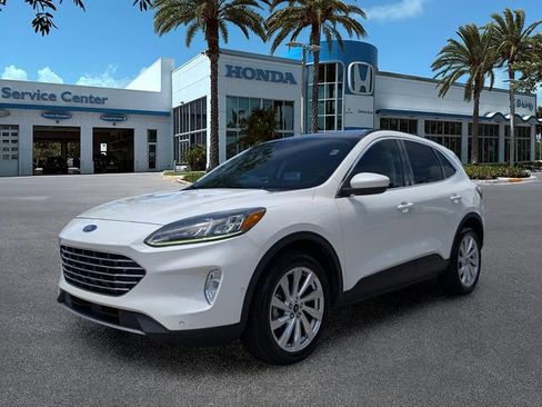 Used 2021 Ford Escape Titanium w/ Titanium Elite Package AWD/4WD image 4