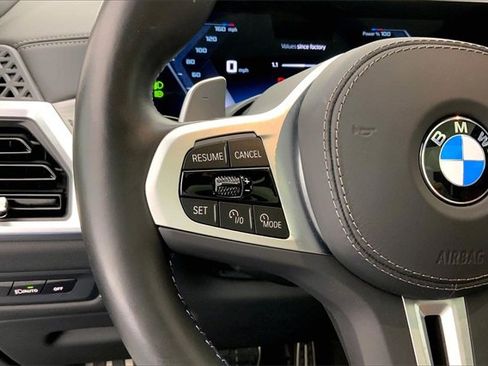 Used 2025 BMW X5 M60i image 18