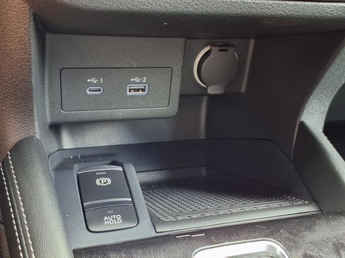 Certified 2024 Nissan Kicks SR image 21