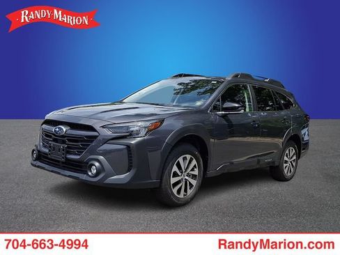 Certified 2025 Subaru Outback Premium AWD/4WD image 1