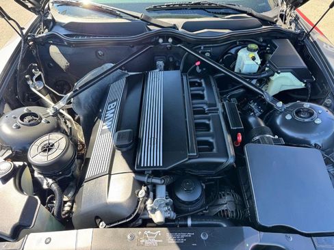 Used 2004 BMW Z4 2.5i image 20