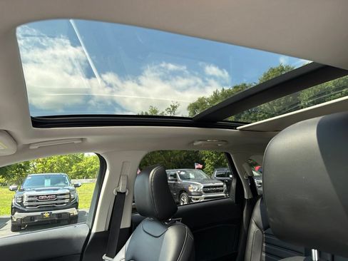 Used 2024 Ford Edge SEL w/ Convenience Package AWD/4WD image 13